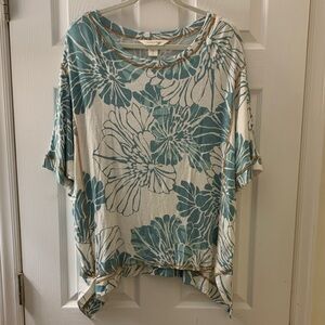 Miracle body floral top sz S